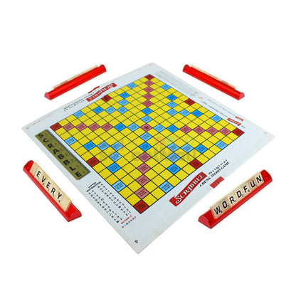 Super Scrabble Cross Word Game